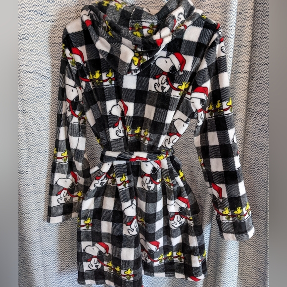 Peanuts Intimates & Sleepwear Snoopy Peanuts Christmas Robe Poshmark